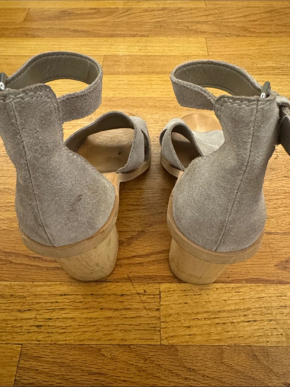 Treasure & Bond Taupe Suede Open Toe Chunky Wood Block Heel Sandal 7.5